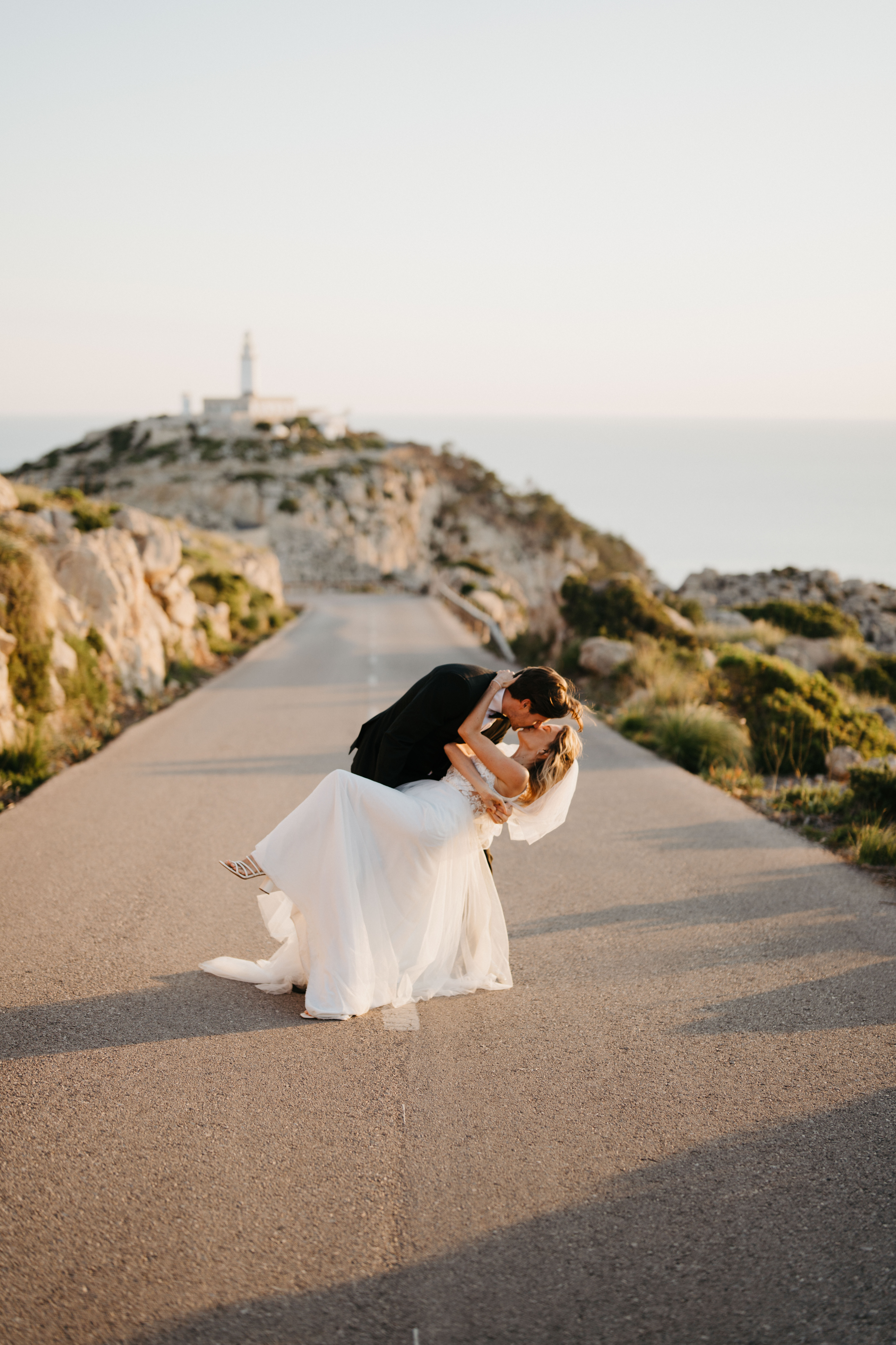 Wedding couple at a lighthouse